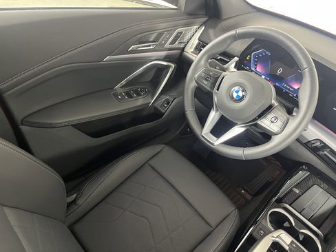 Certified 2025 BMW X2 xDrive28i w/ Convenience Package image 9