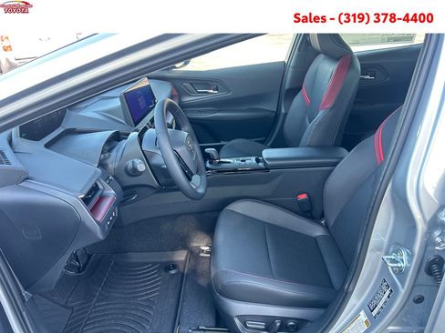 New 2026 Toyota Prius Plug-In Hybrid FWD image 9