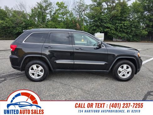 Used 2012 Jeep Grand Cherokee Laredo w/ Laredo E Group AWD/4WD image 6