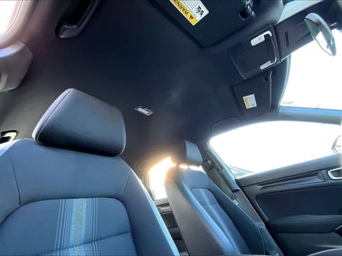Used 2023 Honda Civic Sport image 11