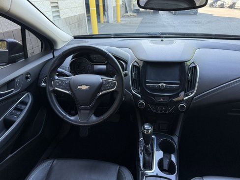 Used 2017 Chevrolet Cruze Premier w/ Enhanced Convenience Package FWD image 24
