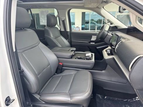 Used 2025 Ford Expedition Max Active AWD/4WD image 16