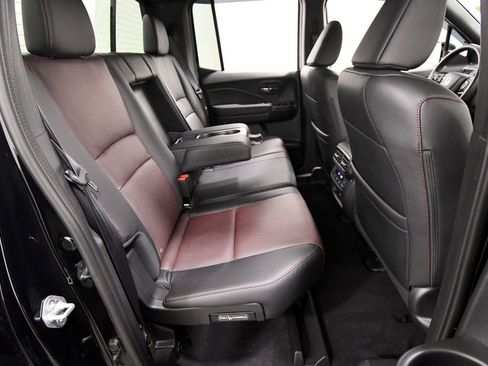 Certified 2025 Honda Ridgeline Black Edition image 18