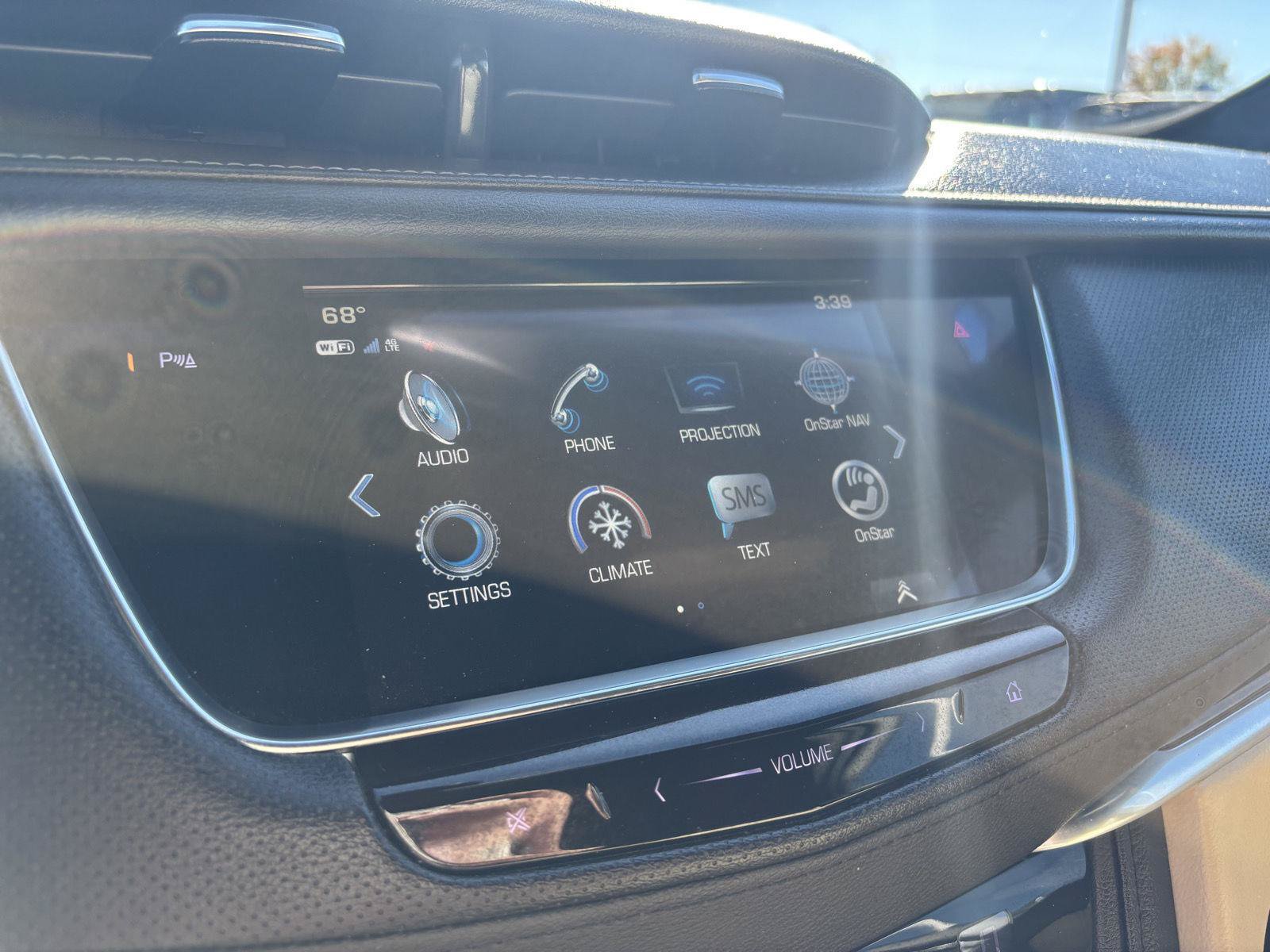 Used 2018 Cadillac XT5 FWD w/ LPO, Wheel Lock Package image 23