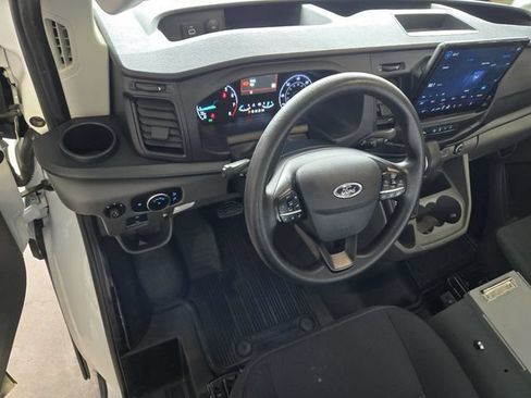 Used 2023 Ford Transit 250 Low Roof RWD image 28