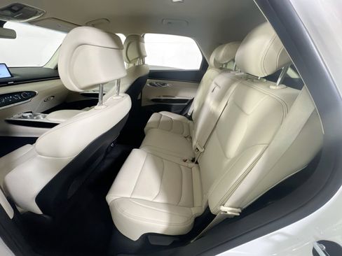 Used 2023 Genesis GV70 2.5T image 23