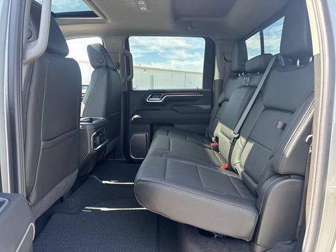 New 2026 GMC Sierra 2500 Denali w/ Denali Reserve Package AWD/4WD image 12