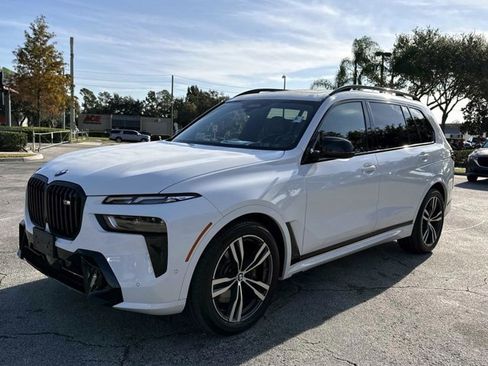 Used 2023 BMW X7 M60i image 7