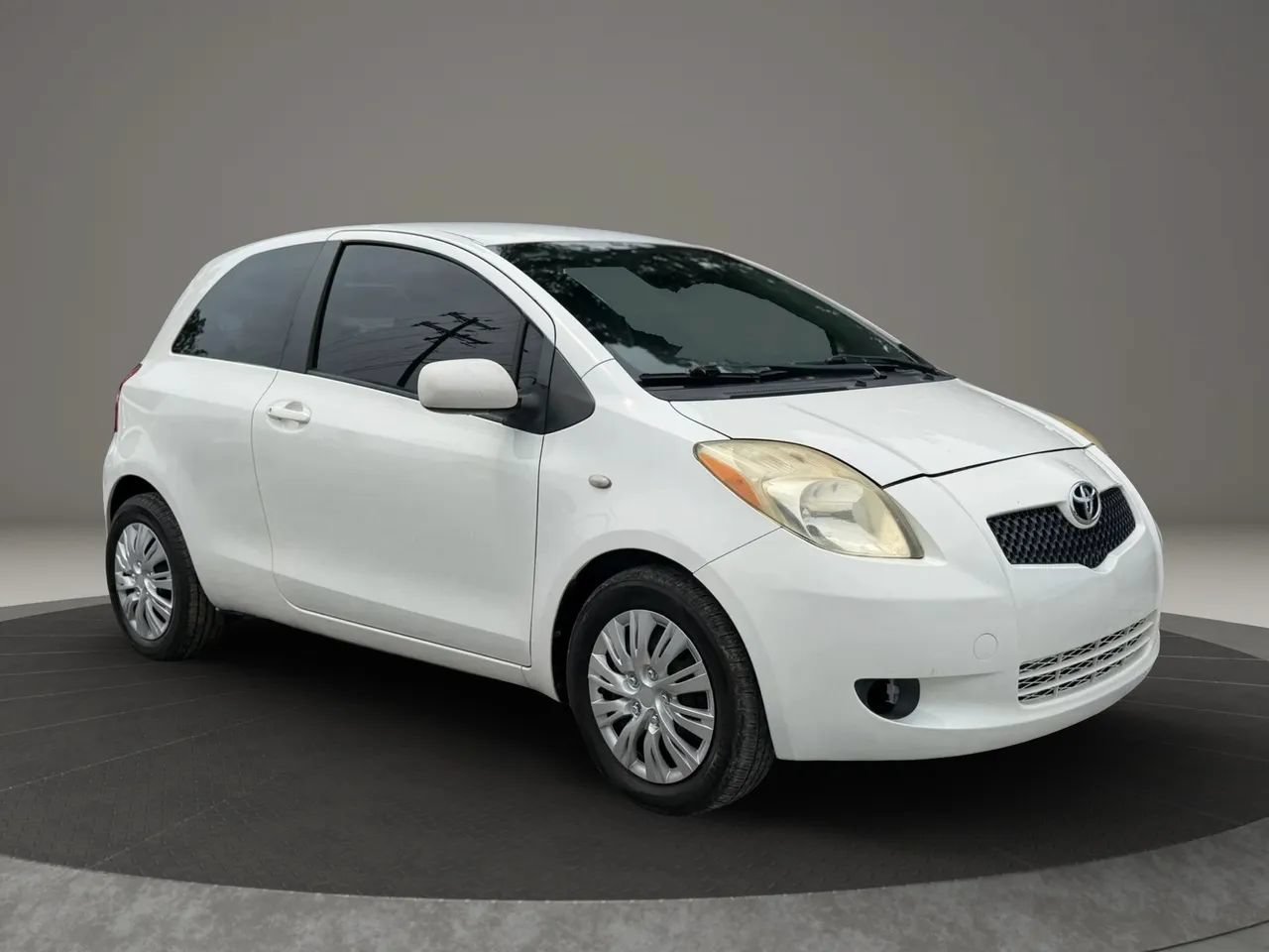 Used 2008 Toyota Yaris S FWD image 3