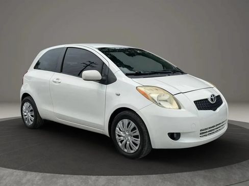 Used 2008 Toyota Yaris S FWD image 3