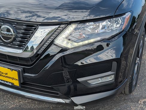 Used 2018 Nissan Rogue SL AWD/4WD image 16