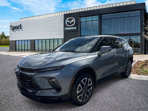 Used 2025 Chevrolet Blazer RS w/ Enhanced Convenience Package image 8