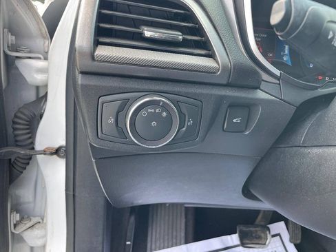 Used 2019 Ford Fusion SE FWD image 21