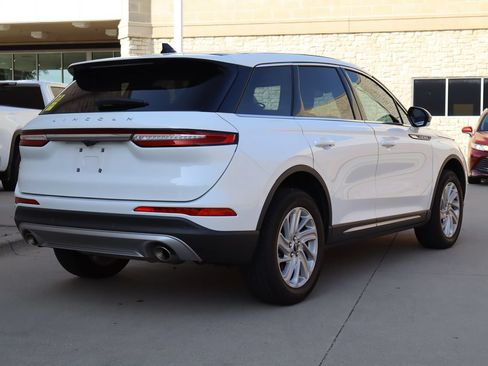 Used 2024 Lincoln Corsair FWD image 3