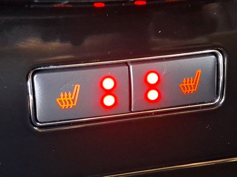 Used 2022 Lincoln Nautilus Reserve image 11