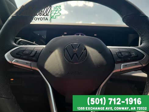 Used 2025 Volkswagen Tiguan SE R-Line AWD/4WD image 13