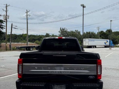 Used 2020 Ford F250 Platinum w/ FX4 Off-Road Package AWD/4WD image 4