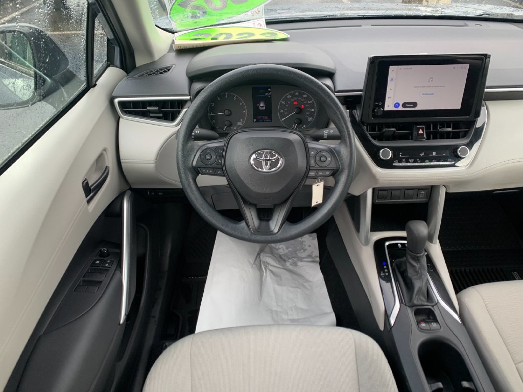 Used 2023 Toyota Corolla Cross L AWD/4WD image 17