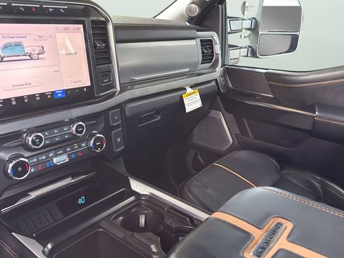 Used 2024 Ford F350 Platinum w/ Tremor Off-Road Package AWD/4WD image 17