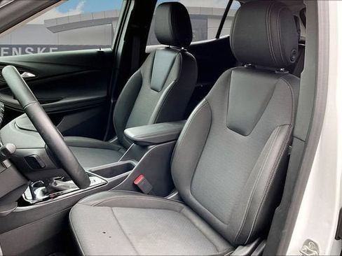 Used 2024 Buick Encore GX Preferred FWD image 25