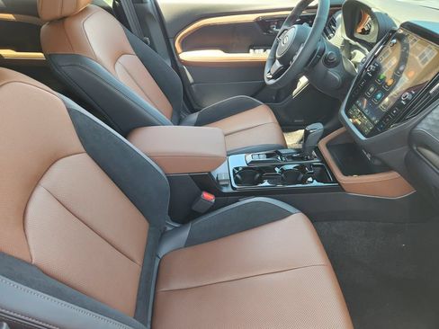 New 2026 Subaru Forester Touring AWD/4WD image 12