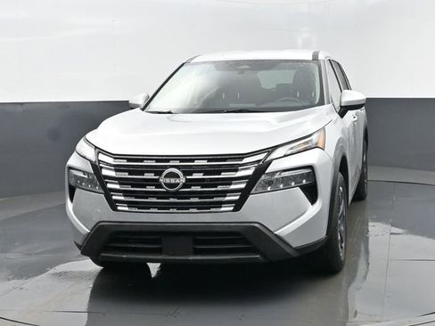 Used 2025 Nissan Rogue SV image 22