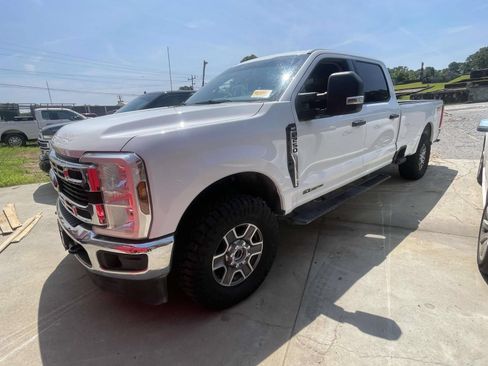 Used 2025 Ford F250 XLT w/ FX4 Off-Road Package AWD/4WD image 3
