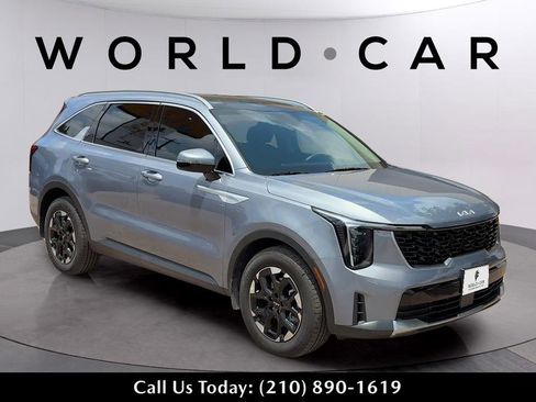 Used 2025 Kia Sorento S w/ Panoramic Sunroof Package FWD image 2