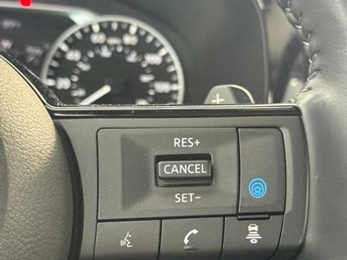 Certified 2024 Nissan Pathfinder SL w/ Black Appearance Package AWD/4WD image 16