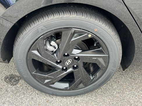 New 2026 Hyundai Elantra Sport image 17