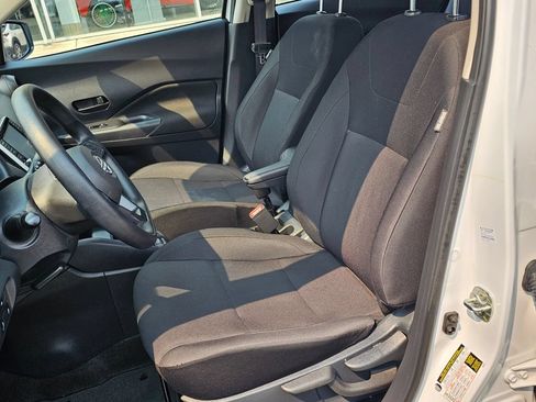 Used 2024 Nissan Kicks S FWD image 21