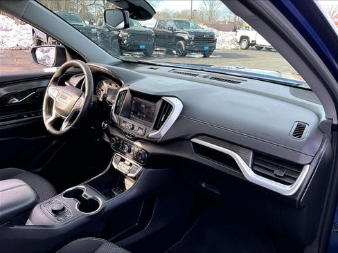 Used 2022 GMC Terrain SLE w/ Driver Convenience Package image 21