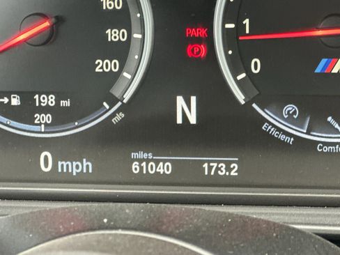 Used 2014 BMW M5 RWD image 27