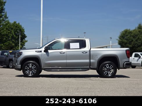 Used 2024 GMC Sierra 1500 AT4 w/ Technology Package AWD/4WD image 4
