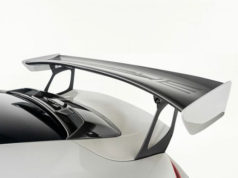 Used 2018 Porsche 911 GT2 RS w/ Weissach Package image 31