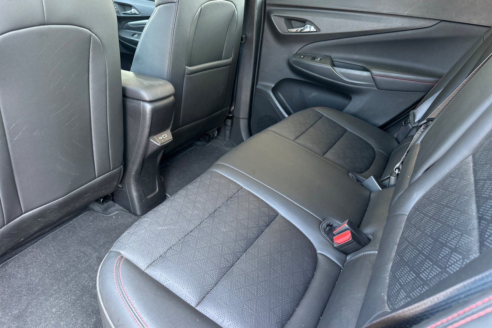 Used 2023 Chevrolet Bolt EUV Premier w/ Sun & Sound Package FWD image 14