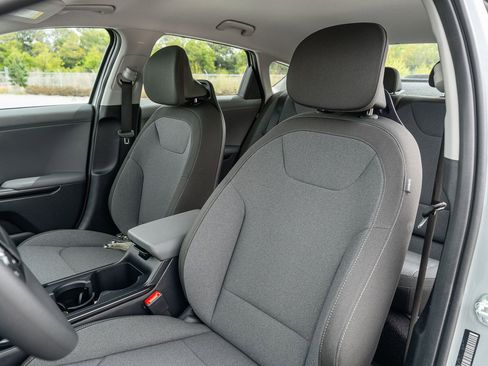 New 2026 Kia K4 FWD image 15
