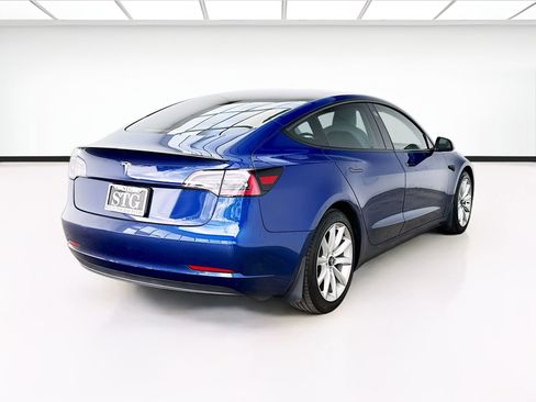 Used 2021 Tesla Model 3 Standard Range Plus RWD image 4