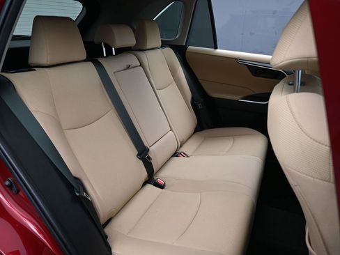 Used 2019 Toyota RAV4 LE image 41