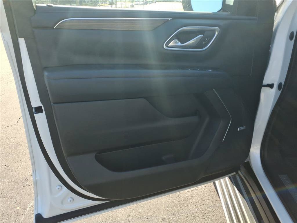 Used 2021 Chevrolet Tahoe High Country RWD image 18