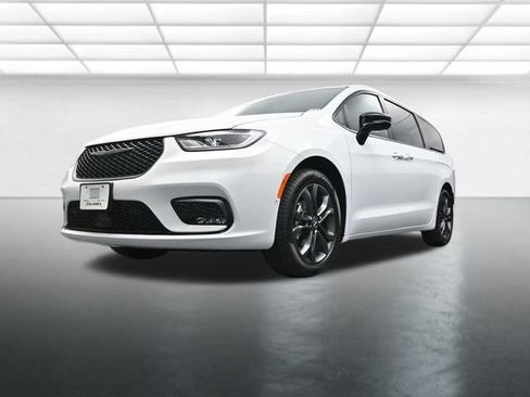 New 2026 Chrysler Pacifica Select image 20