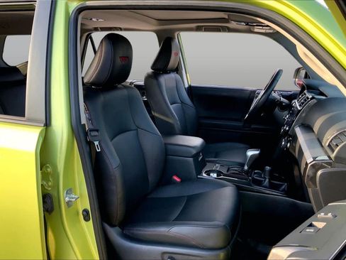 Used 2023 Toyota 4Runner TRD Off-Road Premium w/ Moonroof Package AWD/4WD image 9