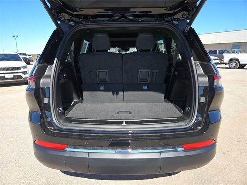 New 2025 Jeep Grand Cherokee L Laredo w/ Luxury Tech Group I image 14