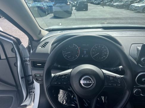 Used 2025 Nissan Sentra S image 29