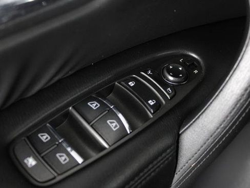 Certified 2023 Nissan Armada SL image 24