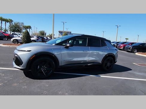 New 2026 Chevrolet Equinox EV RS image 17