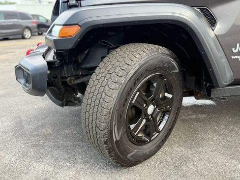 Used 2019 Jeep Wrangler Unlimited Sport S AWD/4WD image 31