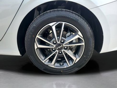 Used 2023 Kia Forte LXS FWD image 30