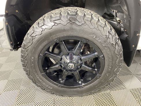 Used 2019 Toyota Tundra SR5 image 12