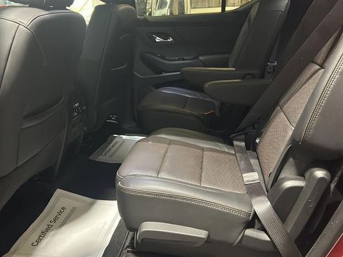 Used 2023 Chevrolet Traverse High Country image 6